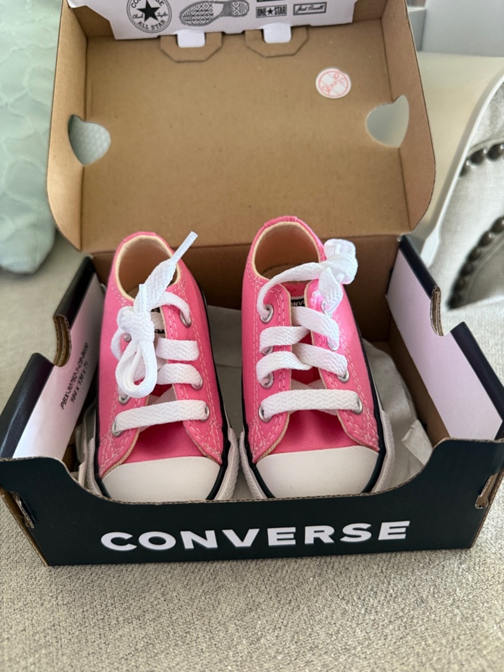 NWT Converse Baby/Toddler Pink Size 4🌸💕